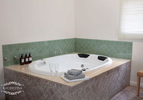 Lauristina Spa Cottage - Nambucca Heads Accommodation 2