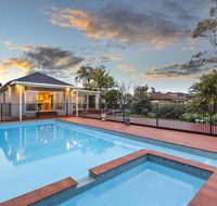 Lavish Lakefront Pool House - Nambucca Heads Accommodation