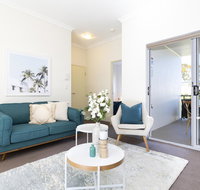 Light bright and spacious unit close to beaches - Nambucca Heads Accommodation