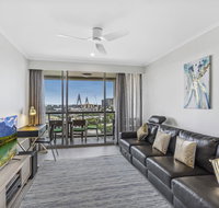 Luxurious harbour view apartment steps from city - Nambucca Heads Accommodation