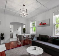 Luxurious Historic Home with Harbour Bridge Views - Nambucca Heads Accommodation
