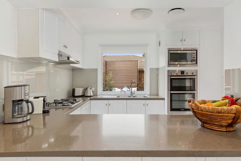 Luxury Family-size Home In Smart Beachside Suburb - Nambucca Heads Accommodation 2