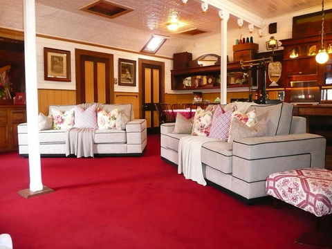 Madam Saddler - On Fraser Clunes - Nambucca Heads Accommodation 1