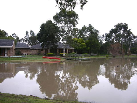 Magdala Motor Lodge & Lakeside Restaurant - Nambucca Heads Accommodation 3