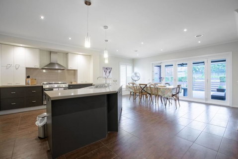 Magnificent Lux Stay@Mont Albert 4BR/WIFI/Garage - Nambucca Heads Accommodation 3