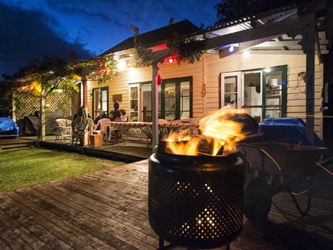 Mandurah Riverfront Holiday Rental - Nambucca Heads Accommodation 2