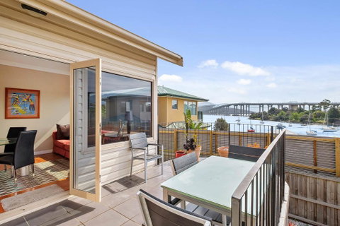 Manfield City Waterfront View Cottage - Nambucca Heads Accommodation 1