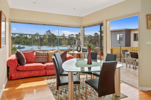 Manfield City Waterfront View Cottage - Nambucca Heads Accommodation 3