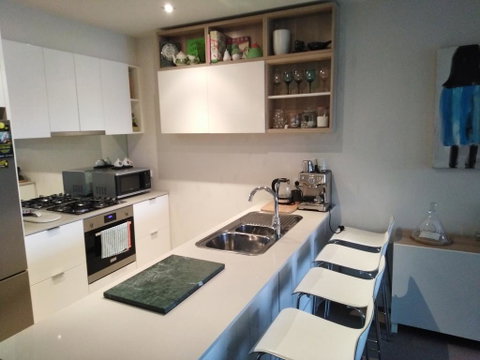 Marina View Apartment On The Maribyrnong River, Melbourne - Nambucca Heads Accommodation 3