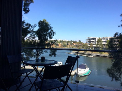 Marina View Apartment On The Maribyrnong River, Melbourne - Nambucca Heads Accommodation 0