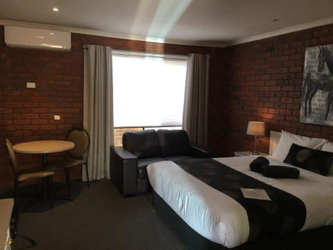 Melton Motor Inn And Apartments - Nambucca Heads Accommodation 0