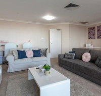 Milsons Point Apartment with Harbour Bridge Views - Nambucca Heads Accommodation