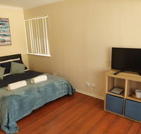 Modern Cosy Studio Close to QEH  Adelaide CBD  Airport  Beaches - Nambucca Heads Accommodation