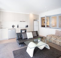 Modern Executive Apartment  Braddon 1BR Wine Wifi Secure Parking Canberra - Nambucca Heads Accommodation