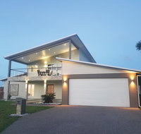 Modern Luxury Ocean Views - Nambucca Heads Accommodation