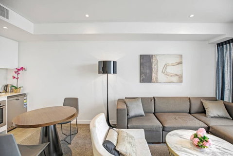 Modern Studio Apartment In Chatswood - Nambucca Heads Accommodation 1