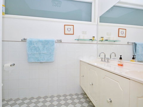 Morisset Memories - Nambucca Heads Accommodation 0