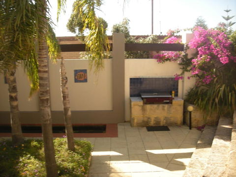 Dunes Scarborough Beach - Nambucca Heads Accommodation 15