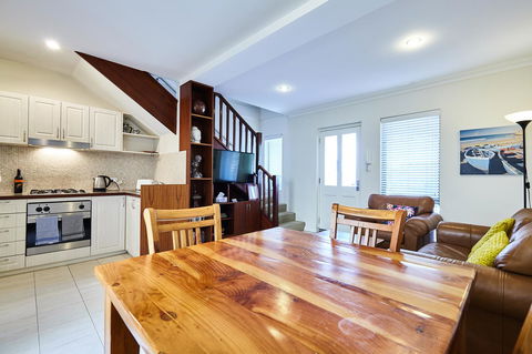 Fremantle Townhouse U/5 - Nambucca Heads Accommodation 2