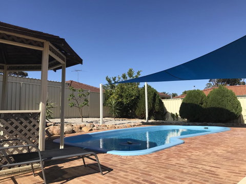 Blue Lake Family Retreat - Nambucca Heads Accommodation 4
