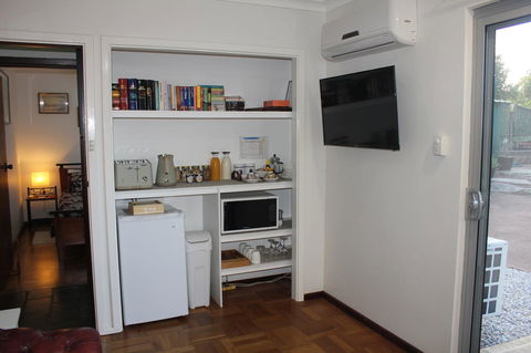 Jacaranda Hideaway Bed & Breakfast - Nambucca Heads Accommodation 4