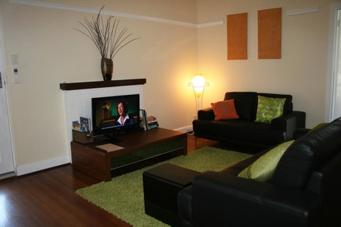 Kenata-Fairway Apartment Hotel - Nambucca Heads Accommodation 1