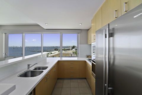 Luxury Suite Bunbury - Nambucca Heads Accommodation 8