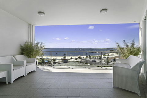 Luxury Suite Bunbury - Nambucca Heads Accommodation 2