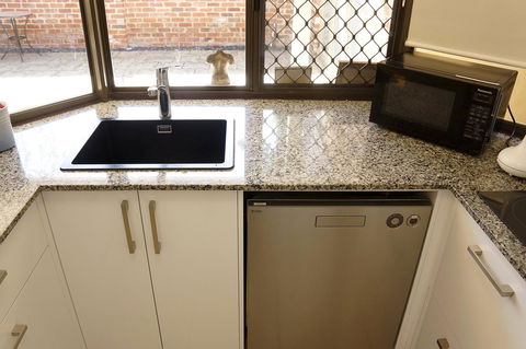Suffolk House - Nambucca Heads Accommodation 11