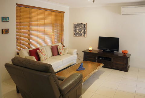 Suffolk House - Nambucca Heads Accommodation 6
