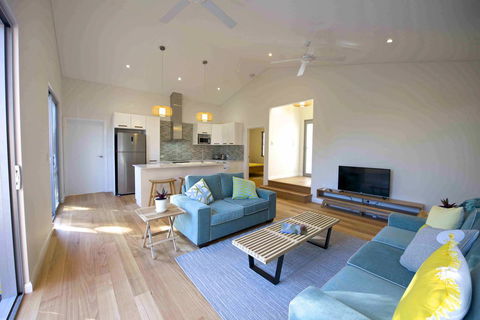 Sunny Blinco Street House - Nambucca Heads Accommodation 2