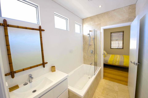 Sunny Blinco Street House - Nambucca Heads Accommodation 9