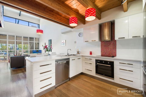 Spacious Central Townhouse - Nambucca Heads Accommodation 3