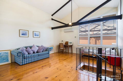 Spacious Central Townhouse - Nambucca Heads Accommodation 5