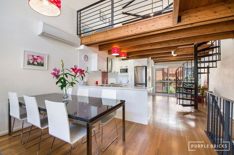 Spacious Central Townhouse - Nambucca Heads Accommodation 0