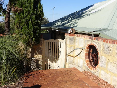 The Blacksmiths Cottage - Nambucca Heads Accommodation 20