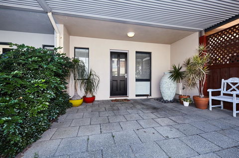 Fremantle Townhouse Unit 6 - Nambucca Heads Accommodation 11