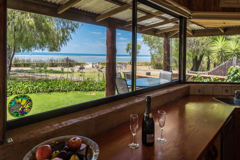Beach House Dunsborough - Nambucca Heads Accommodation 5