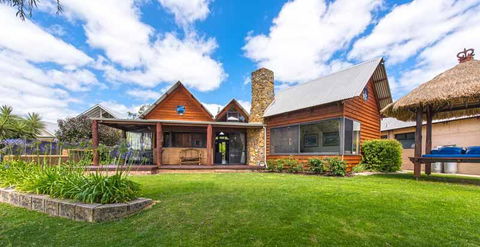 Beach House Dunsborough - Nambucca Heads Accommodation 23
