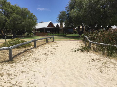 Beach House Dunsborough - Nambucca Heads Accommodation 17