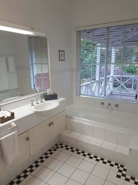Two Sisters Chalets - Nambucca Heads Accommodation 2