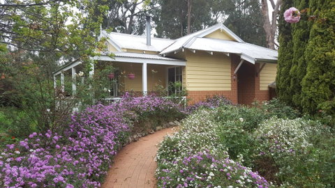 Two Sisters Chalets - Nambucca Heads Accommodation 6
