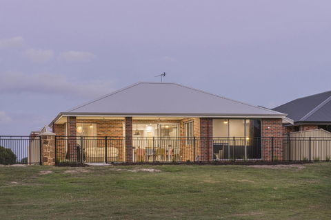 15 Cabot Close - Nambucca Heads Accommodation 23