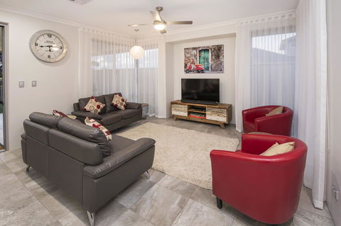 15 Cabot Close - Nambucca Heads Accommodation 14