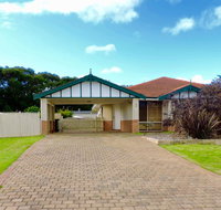 Silver Gull Family Retreat - Nambucca Heads Accommodation