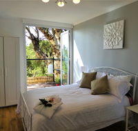 Treetops Cottage - Nambucca Heads Accommodation
