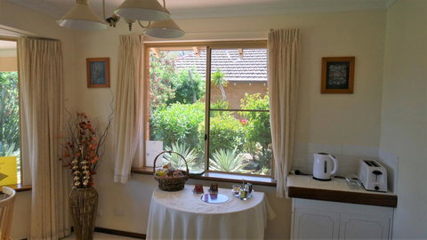 Eleebana Guest House - Nambucca Heads Accommodation 28