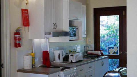 Eleebana Guest House - Nambucca Heads Accommodation 26