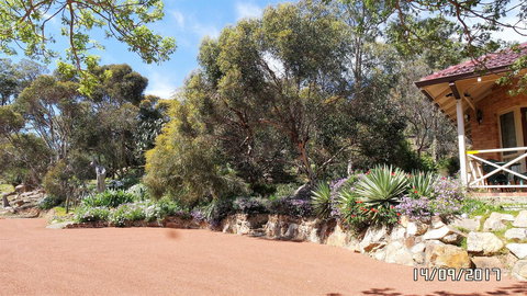 Eleebana Guest House - Nambucca Heads Accommodation 10