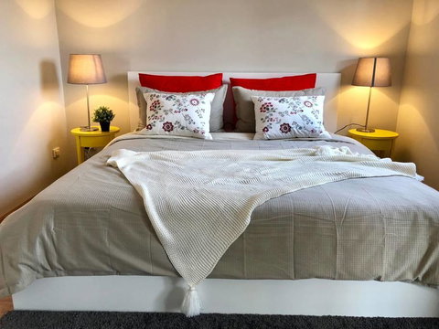 Highgate Modern Home (4 Mins To Perth City) - Nambucca Heads Accommodation 6